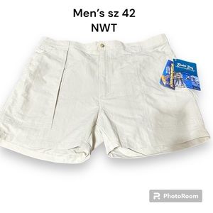 Daniel Buchler Men's White Cargo Shorts